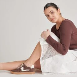 NOTICE SNEAKERS DK BROWN SUEDE(Notice Sneakers Dk Brown Suede) -Dolce Vita DOLCEVITA SNEAKERS NOTICE DKBROWNSUEDE ONFOOT 02