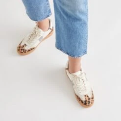 NOTICE SNEAKERS LEOPARD MULTI CALF HAIR(Notice Sneakers Leopard Multi Calf Hair) -Dolce Vita DOLCEVITA SNEAKERS NOTICE LEOPARDMULTICALFHAIR ONFOOT 01