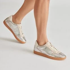 NOTICE SNEAKERS SILVER DISTRESSED LEATHER(Notice Sneakers Silver Distressed Leather) -Dolce Vita DOLCEVITA SNEAKERS NOTICE SILVERDISTRESSEDLEATHER ONFOOT 1