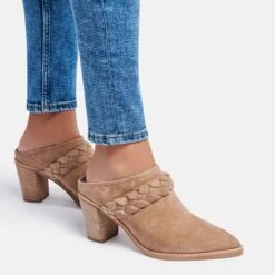 SERLA MULES TRUFFLE SUEDE - Re:vita(Serla Mules Truffle Suede Resale) -Dolce Vita SERLA TRUFFLE ON FOOT 3 92ac220d ea83 4e6b b951 efc3b395a559
